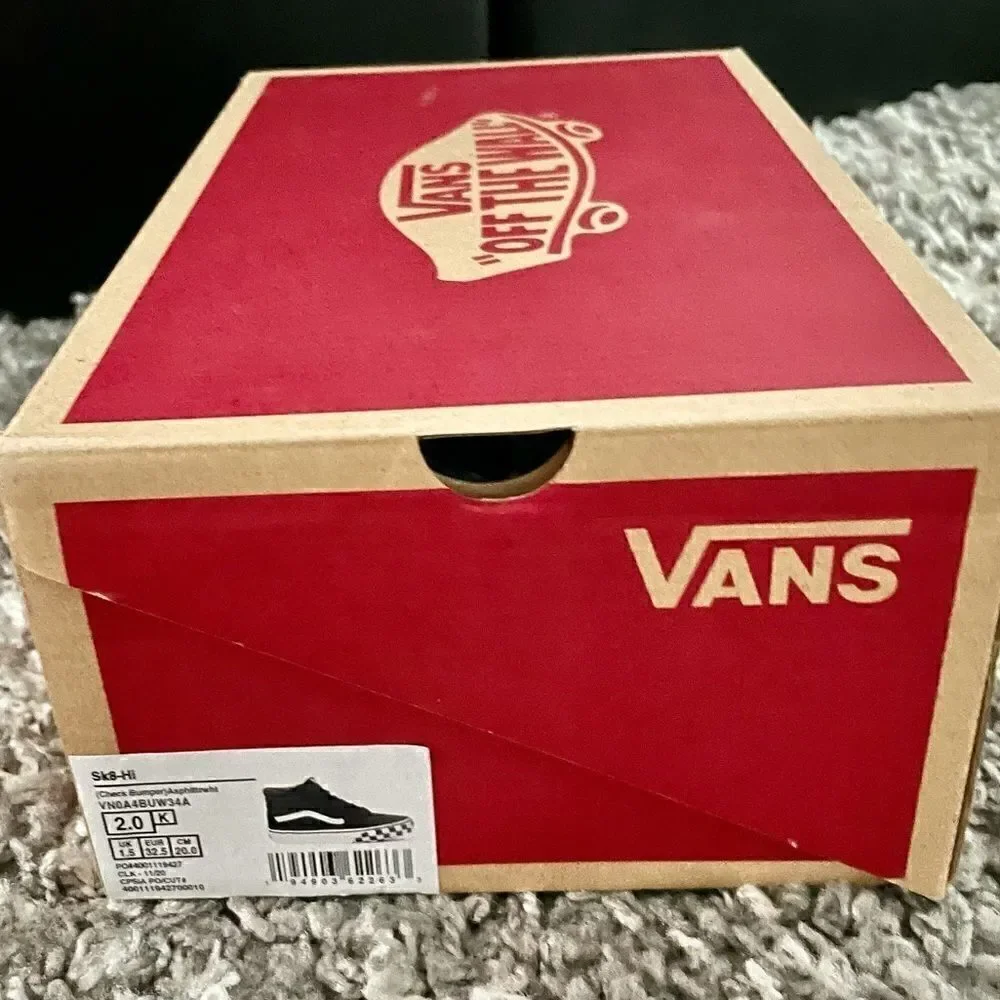 NWT VANS Kids SK8 Hi Zip Sneakers